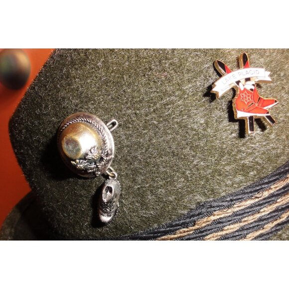 Vintage Green Wool German Alpine Tyrolean Hat Oktoberfest w/ feathers and pins main image 8